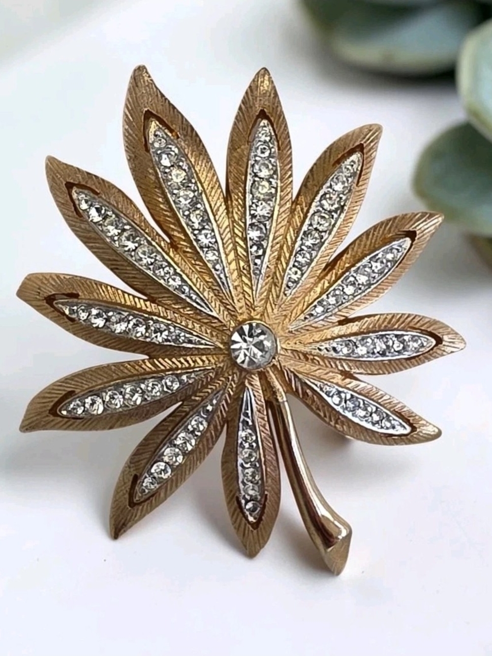 Vintage Signed Hobe Gold Tone Clear Rhinestone Pave Leaf Brooch Textured Floral